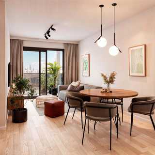 3 de Febrero y Mitre