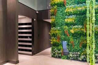 Italia y 3 de Febrero